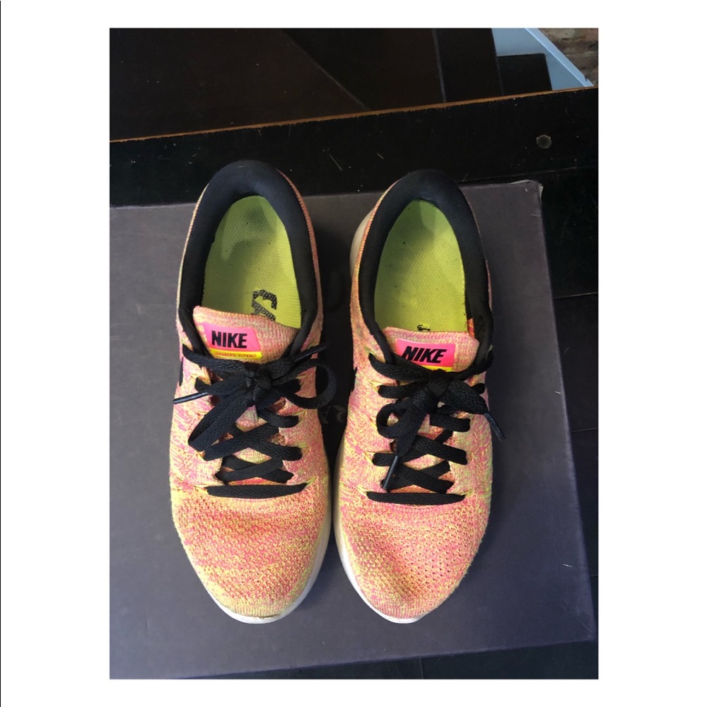 Nike Lunar Epic Flyknit Low’s - Picture 2 of 7